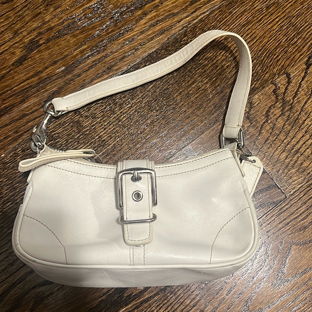 Coach  Vintage Hamptons Leather Shoulder Bag ivory
